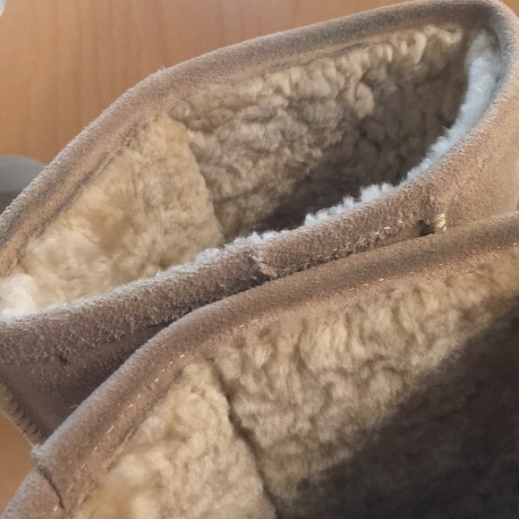 Boots - Picture 3 of 4